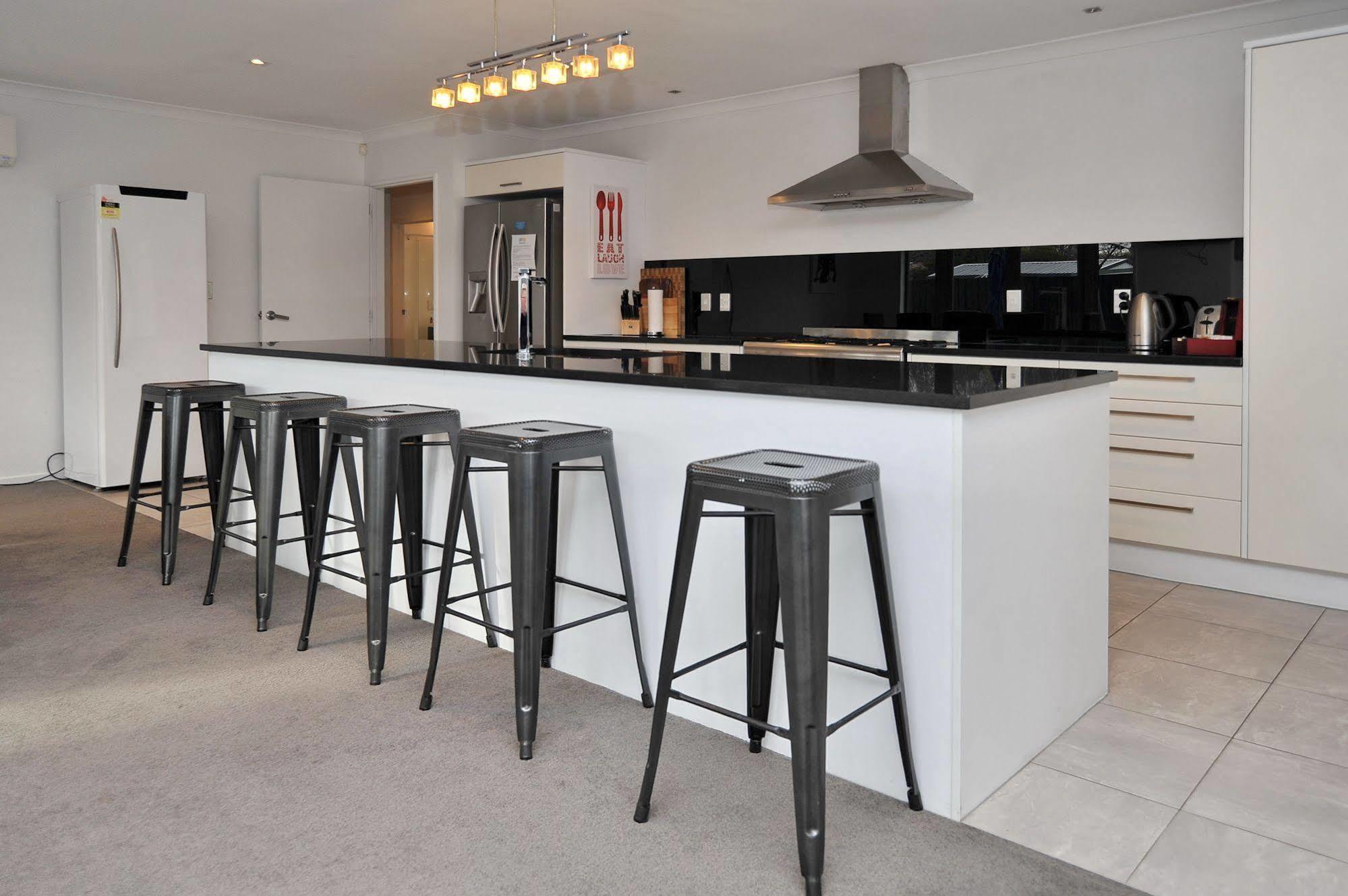 Ilam Villa - Christchurch Holiday Homes المظهر الخارجي الصورة